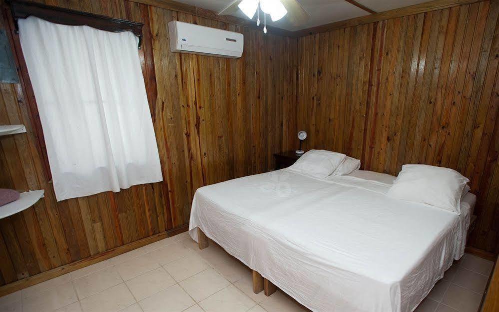 Pedro'S Hotel & Inn San Pedro  Esterno foto